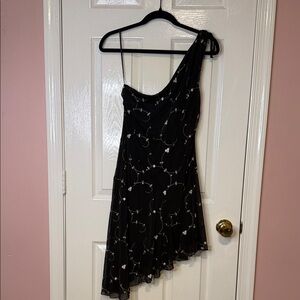 Kimchi Blue Black One-Shoulder Dress with White Pattern